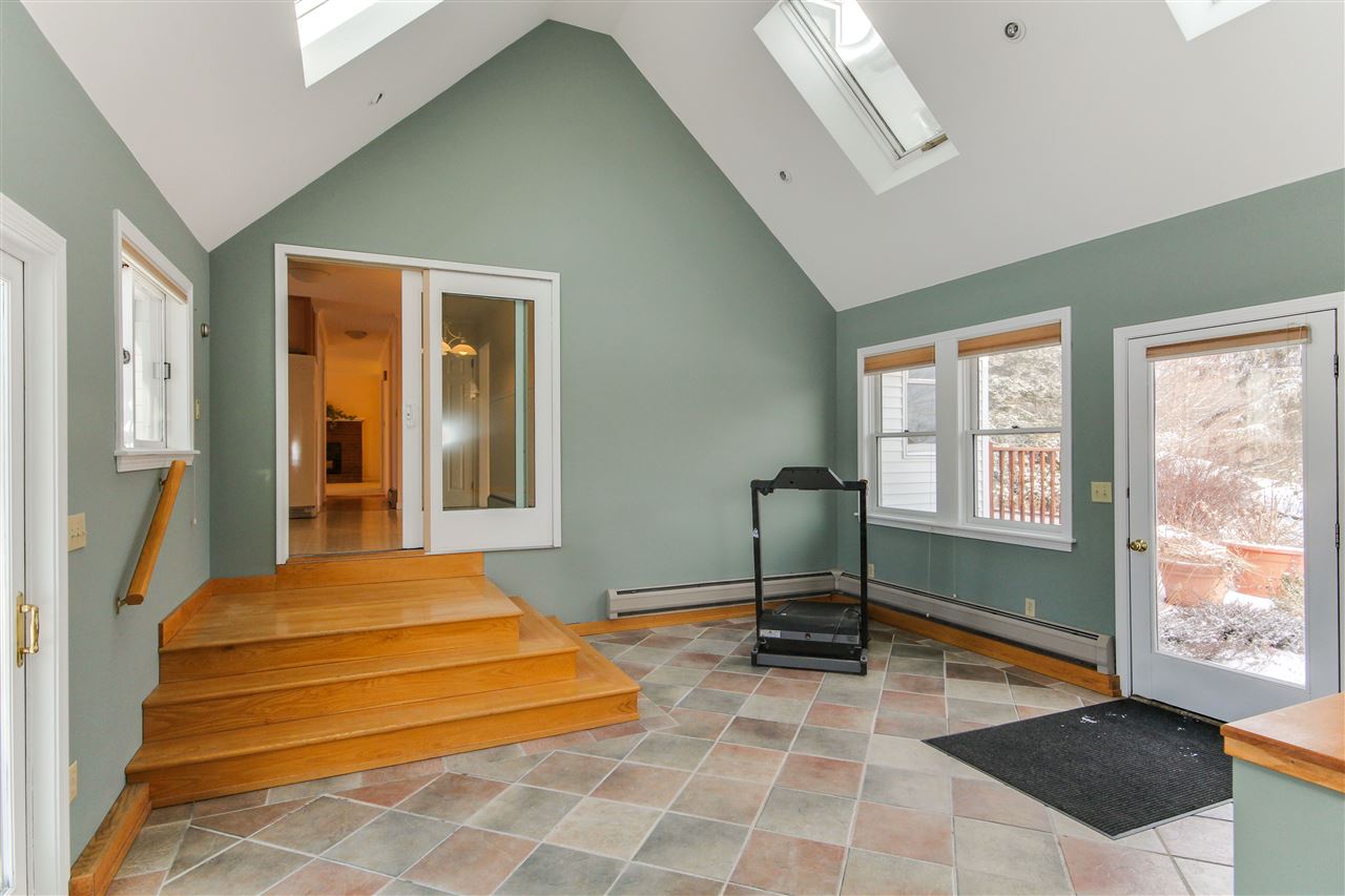 4722 St George Road Williston, VT 05495 - Photo 5 of 40
