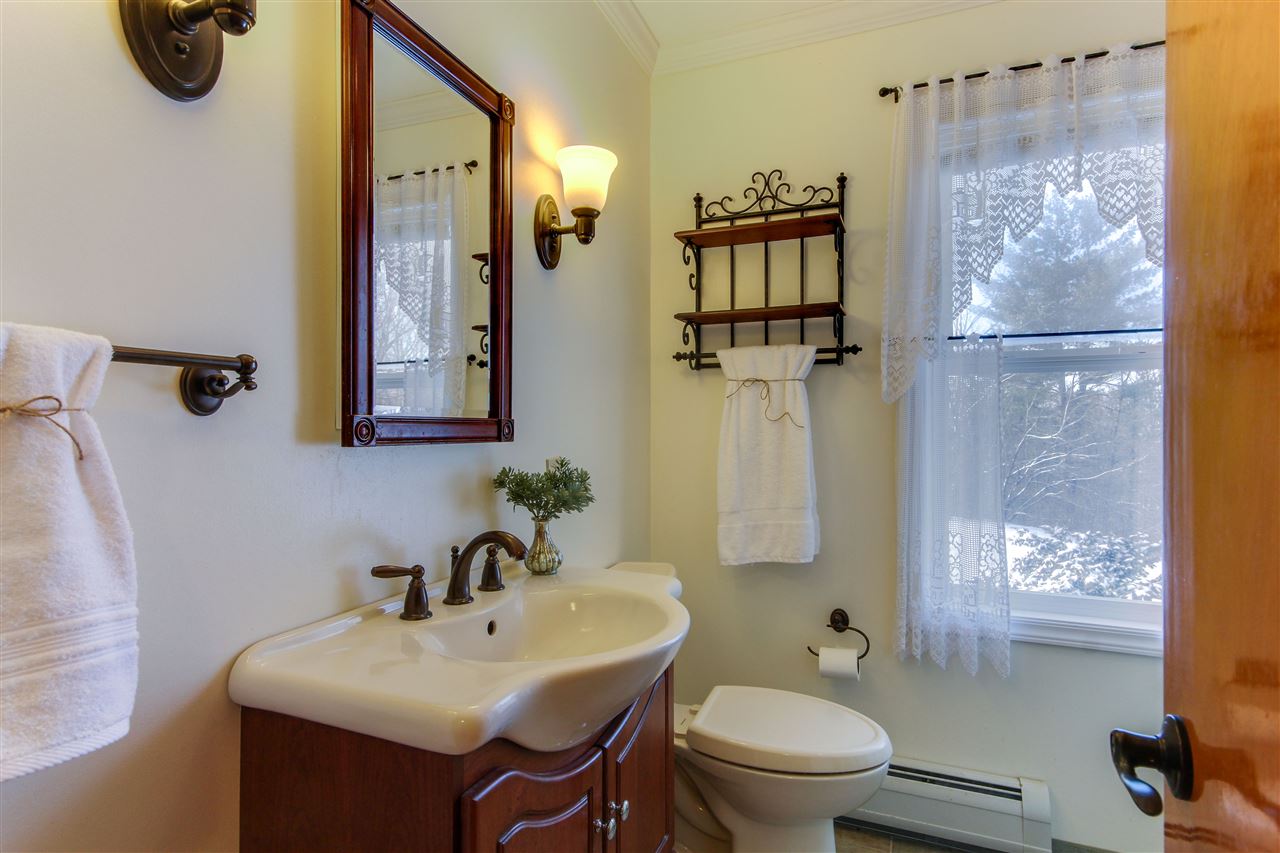 4722 St George Road Williston, VT 05495 - Photo 6 of 40
