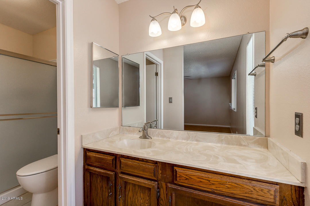 2818 West Wagoner Road Phoenix, AZ 85053 - Photo 13 of 23 MasterBath