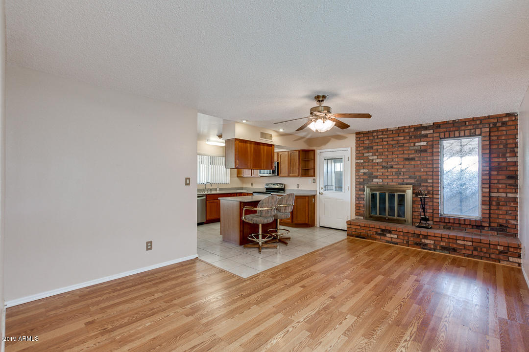 2818 West Wagoner Road Phoenix, AZ 85053 - Photo 4 of 23 Family Room from Front Door