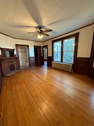 $2,500 | 220 Central Avenue, Unit 1, Norwich, CT 06360