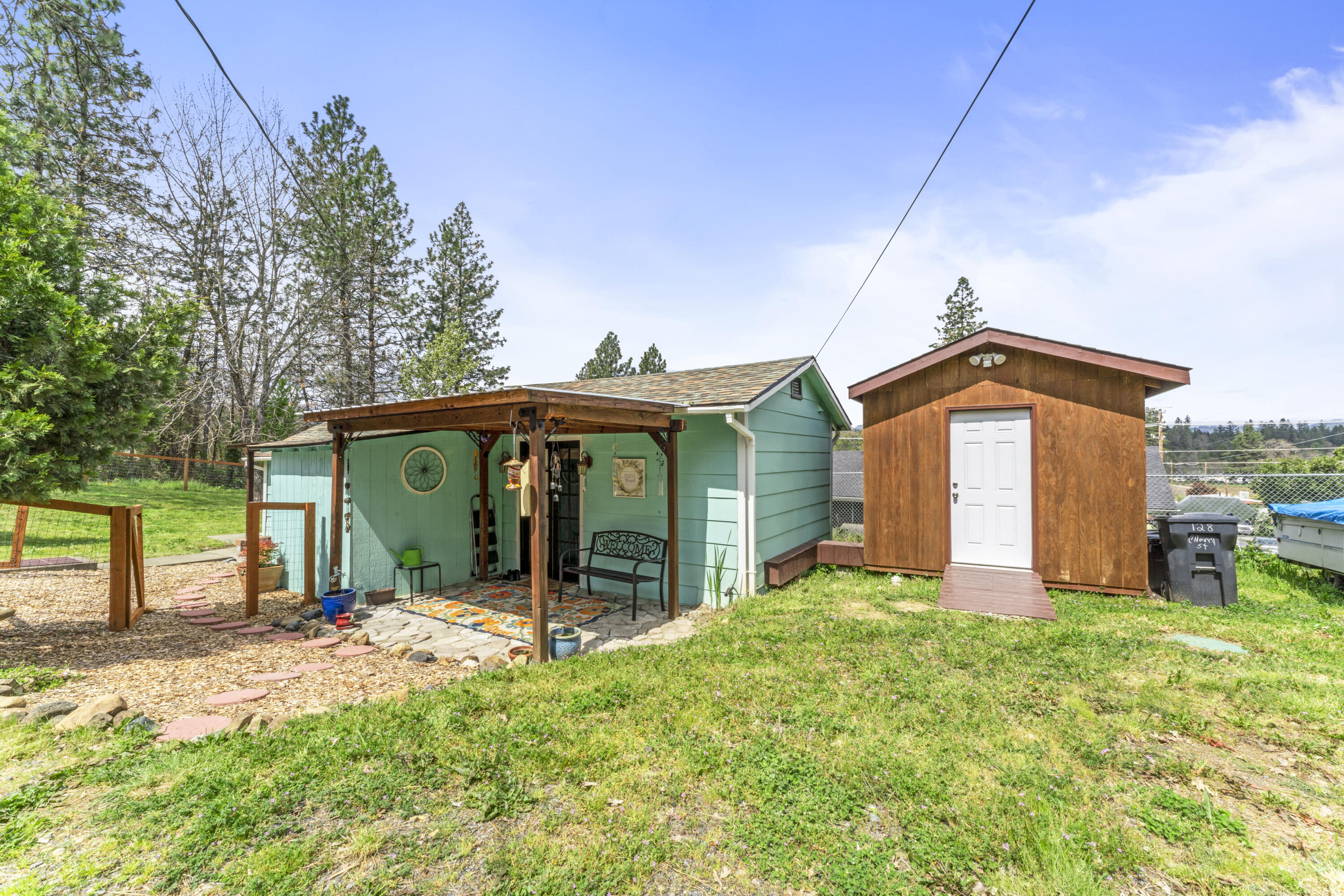 128 Alameda Street Merlin, OR 97532 - Photo 25 of 32 26