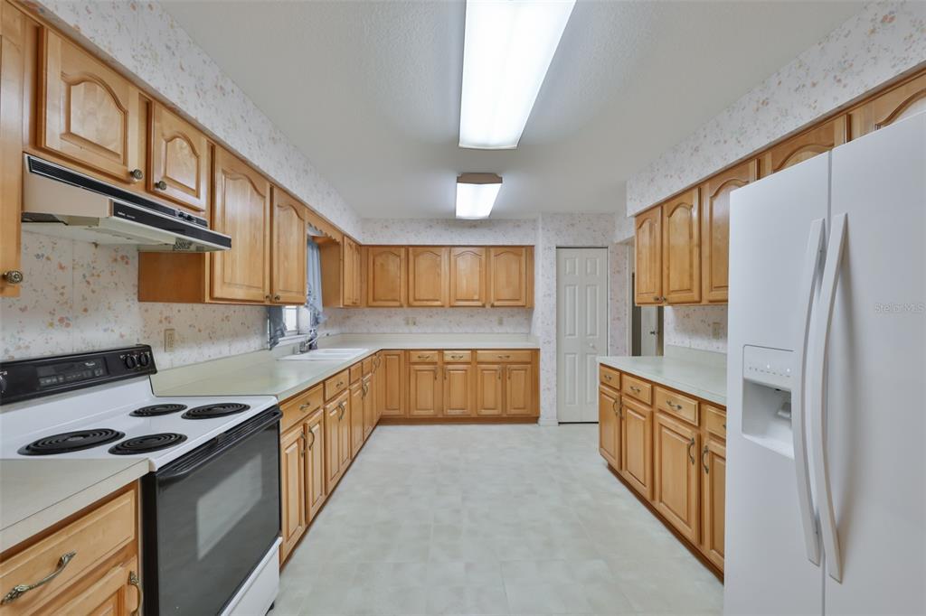 36625 Lake Pasadena Road Dade City, FL 33525 - Photo 9 of 55