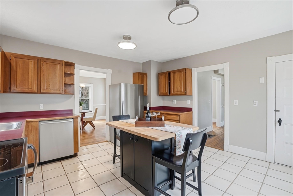 2 Maple Avenue Natick, MA 01760 - Photo 6 of 7