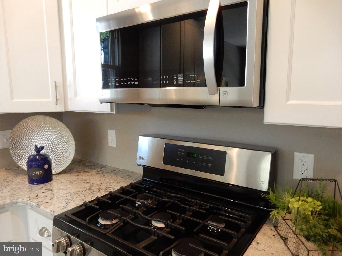 53 Spring Hill Drive Laurel Springs, NJ 08021 - Photo 11 of 22 Kitchen