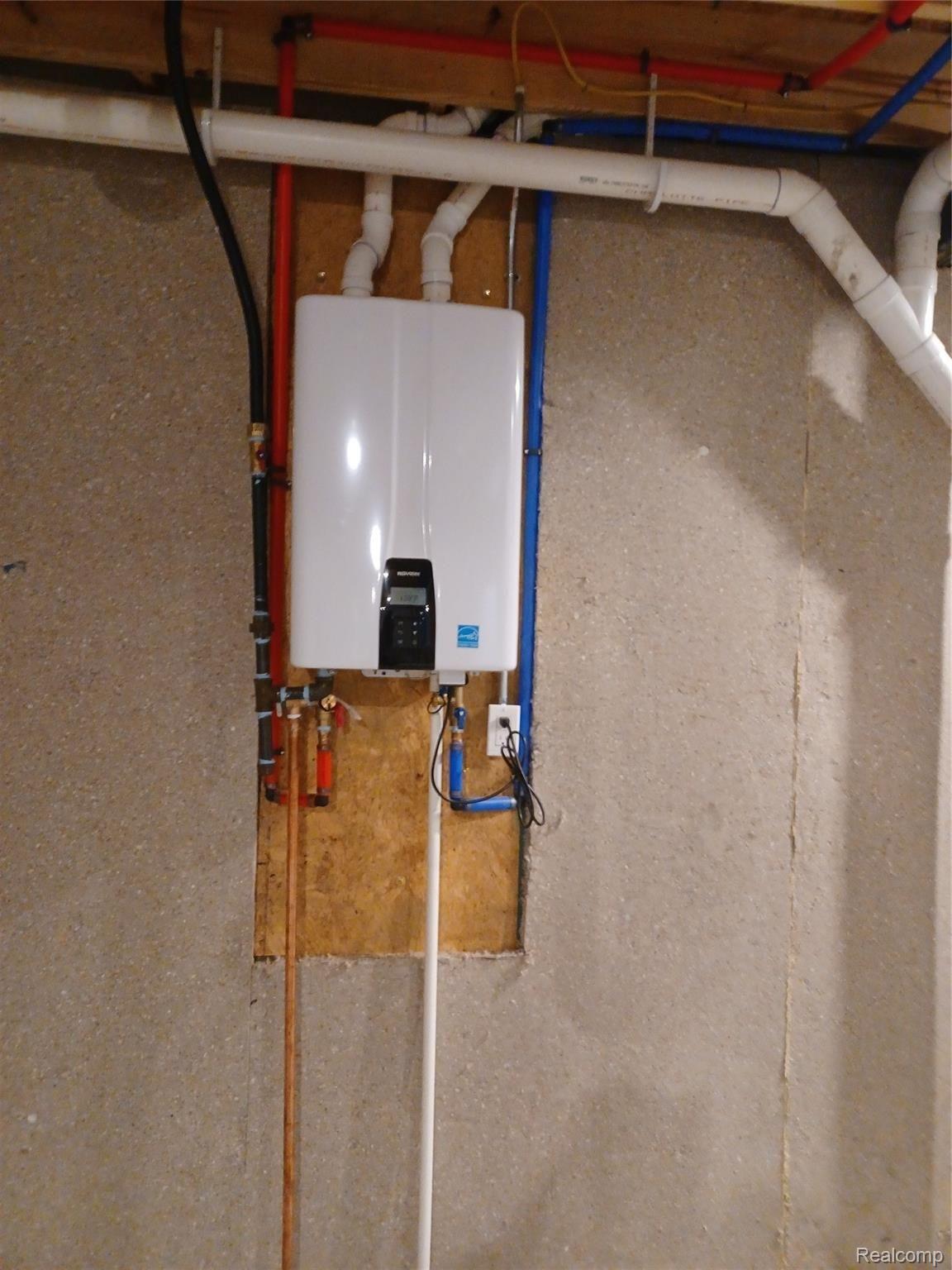 13270 Germany Road Fenton, MI 48430 - Photo 13 of 15 199k btu on demand water heater