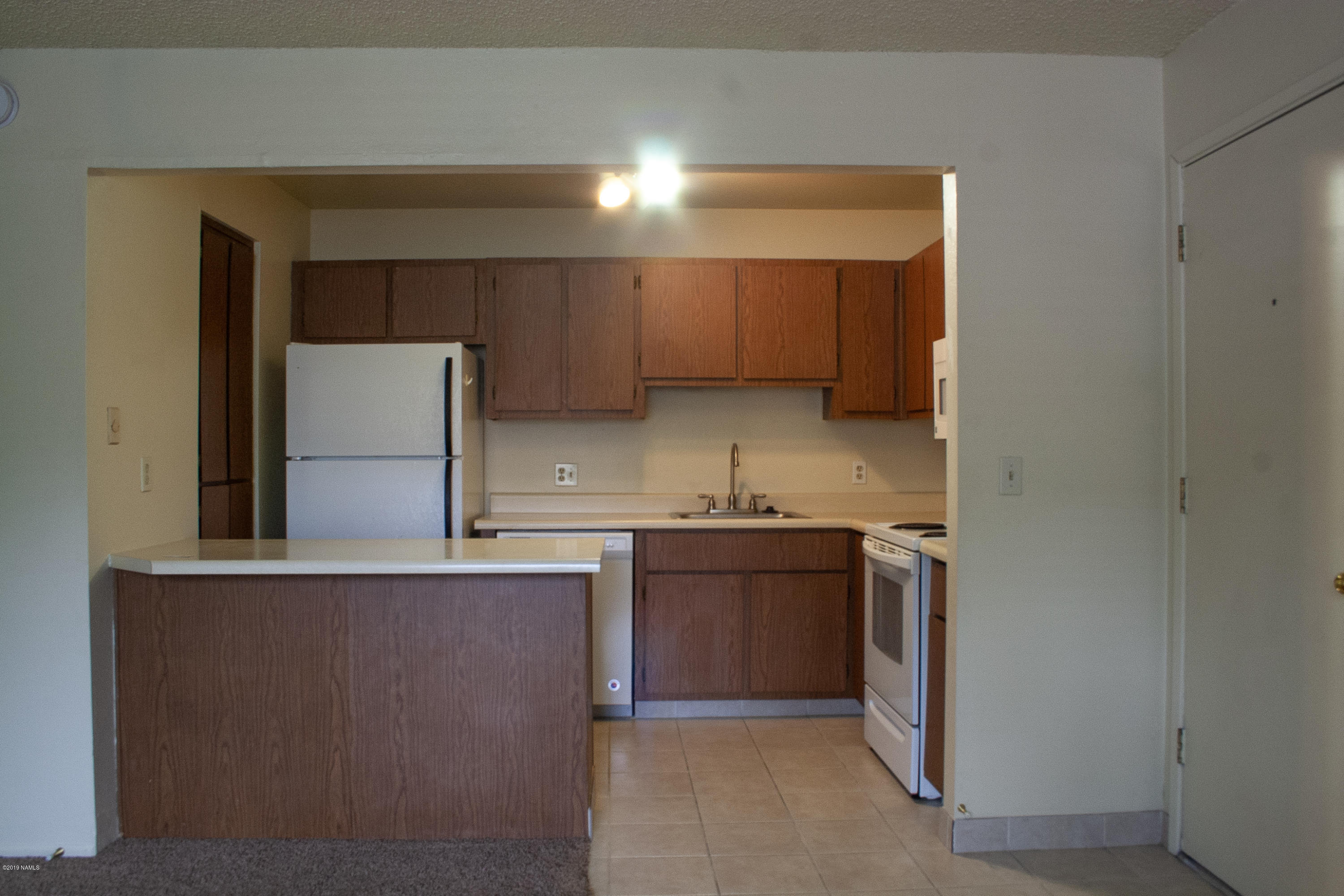 1200 South Riordan Ranch Street, Unit 16125 Flagstaff, AZ 86001 - Photo 4 of 12 Kitchen(2)