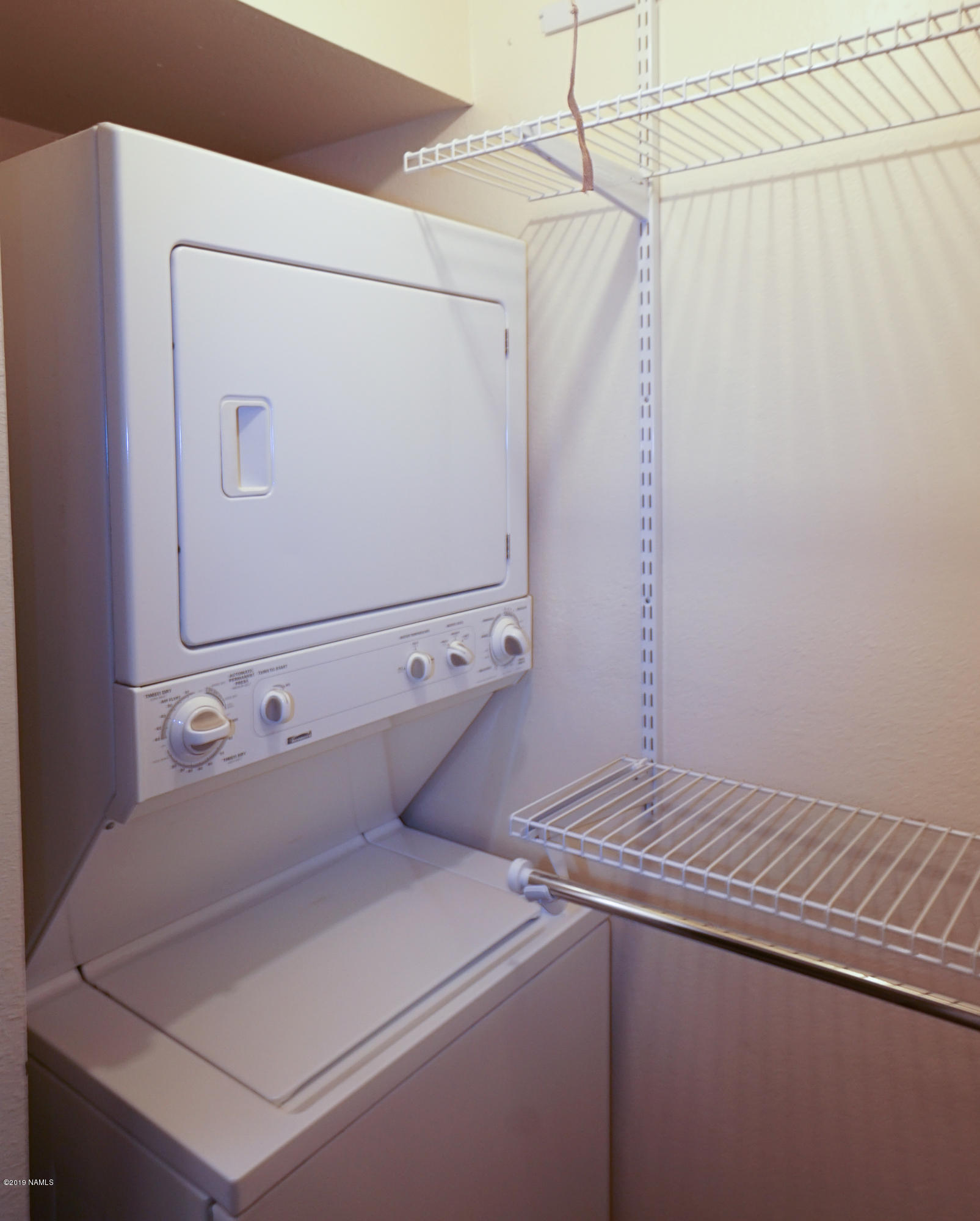 1200 South Riordan Ranch Street, Unit 16125 Flagstaff, AZ 86001 - Photo 10 of 12 Laundry