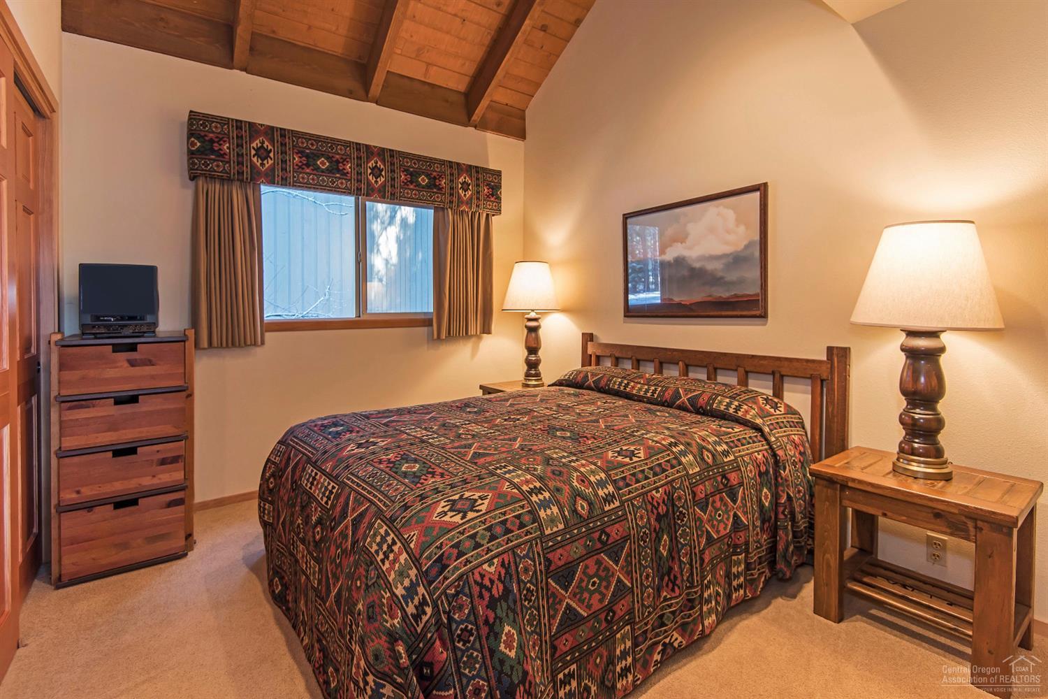 70814 Stickleaf, Unit SH52 Black Butte Ranch, OR 97759 - Photo 13 of 28 Additional Photo