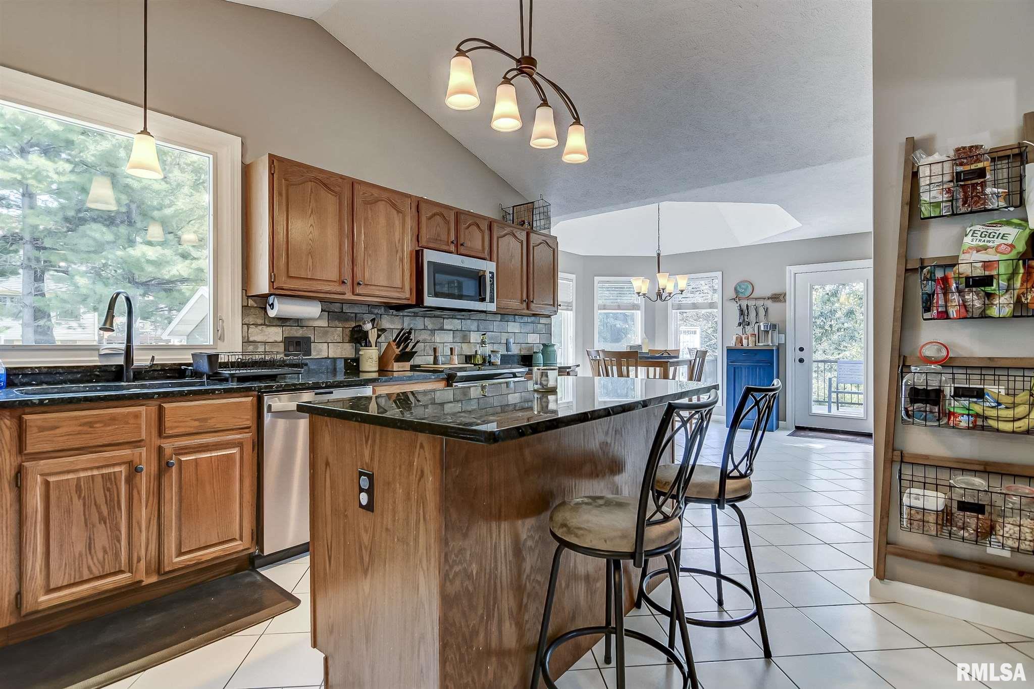 6380 Country Trail Rochester, IL 62563 - Photo 13 of 50