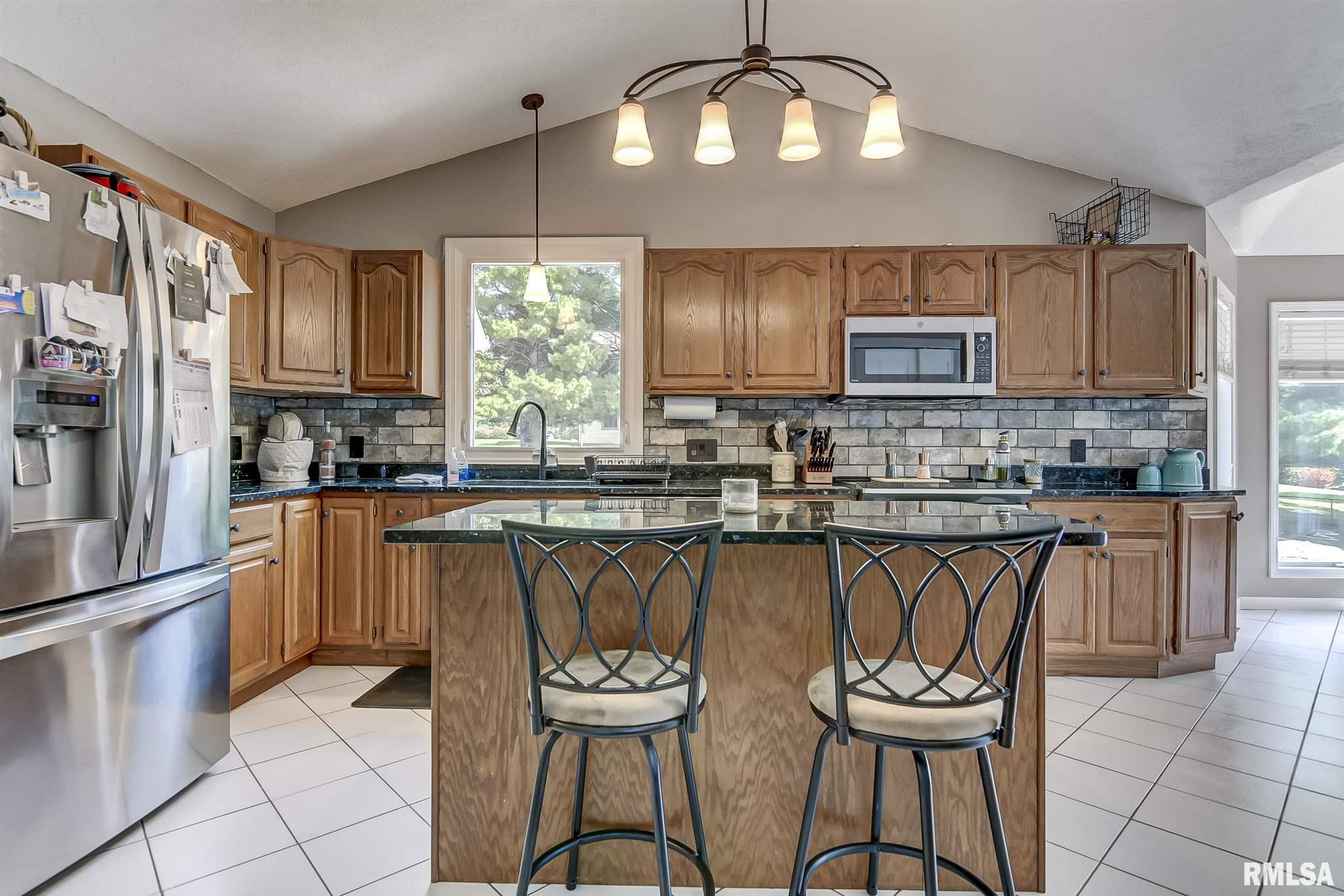6380 Country Trail Rochester, IL 62563 - Photo 14 of 50