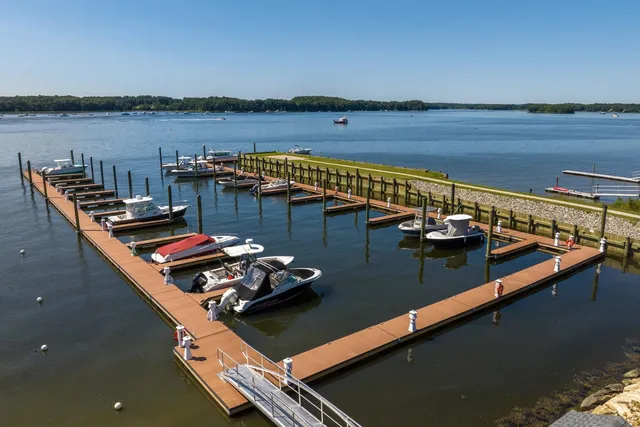 $1,450,000 | 22 Little Bay Drive, Dover, NH 03820