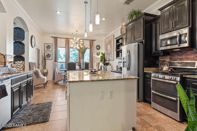 207 Timberland Ridge Boulevard Lafayette, LA 70507 - Photo 14 of 37 11