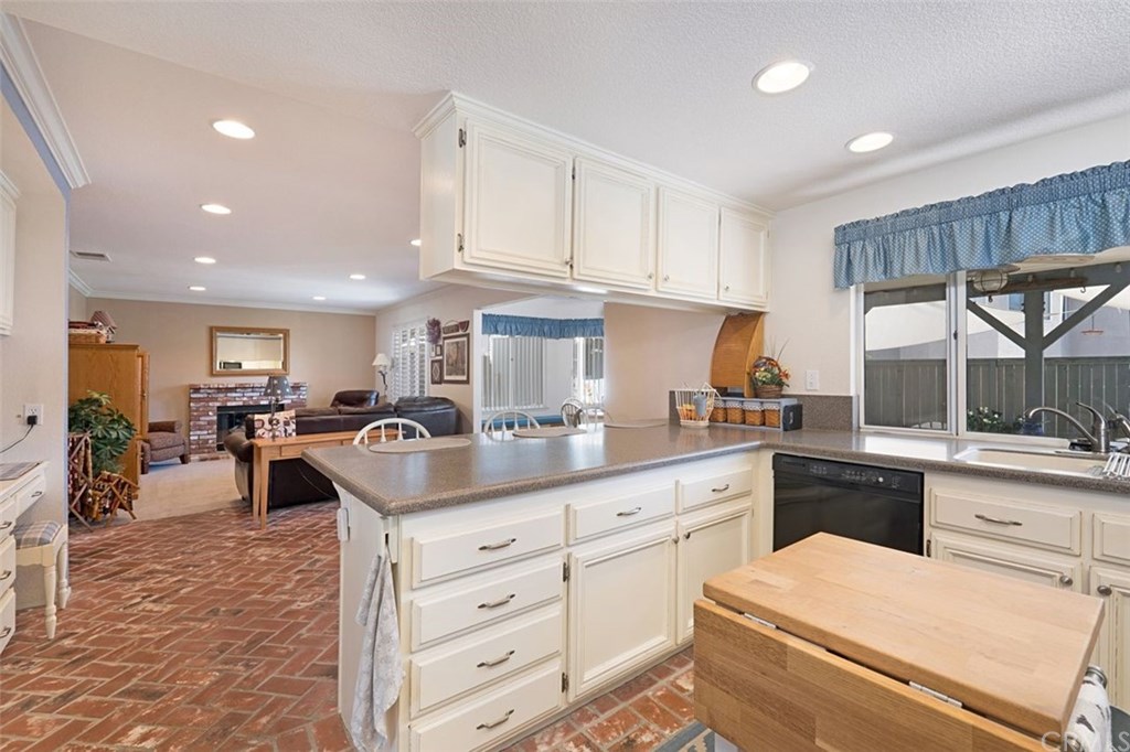 30247 Silver Ridge Court Temecula, CA 92591 - Photo 11 of 35