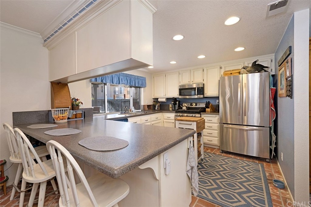 30247 Silver Ridge Court Temecula, CA 92591 - Photo 9 of 35