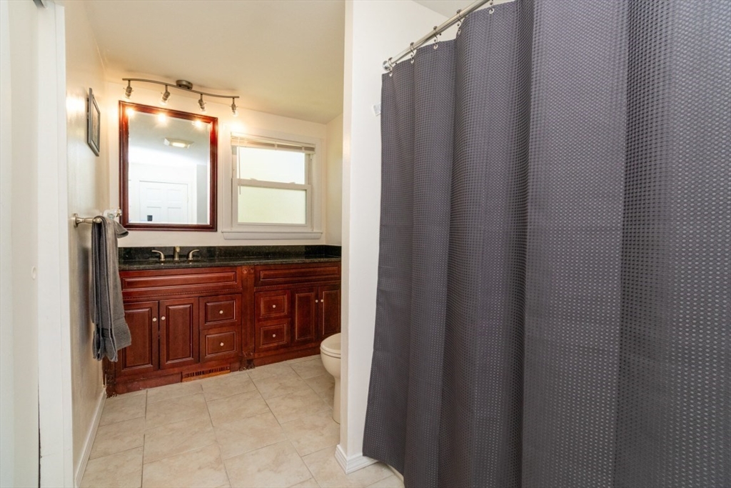 89 Fernandez Circle Randolph, MA 02368 - Photo 17 of 26