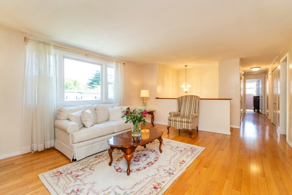 89 Fernandez Circle Randolph, MA 02368 - Photo 2 of 26