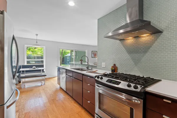 $695,000 | 5511 Delwood Drive, Austin, TX 78723