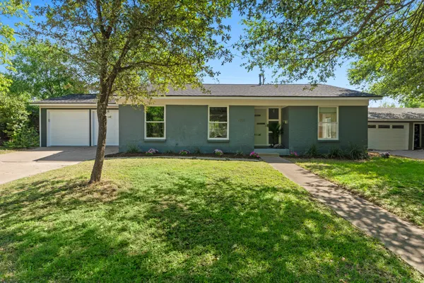 $695,000 | 5511 Delwood Drive, Austin, TX 78723