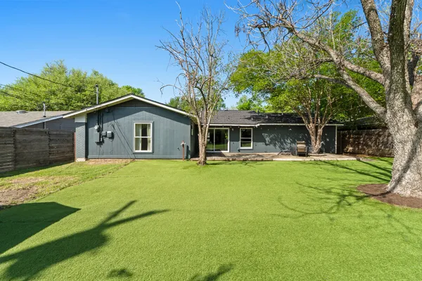 $695,000 | 5511 Delwood Drive, Austin, TX 78723