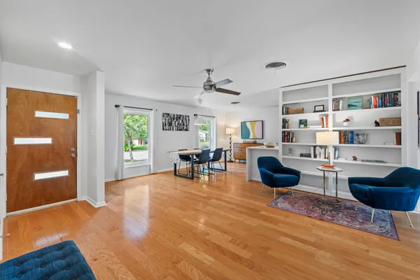 $695,000 | 5511 Delwood Drive, Austin, TX 78723