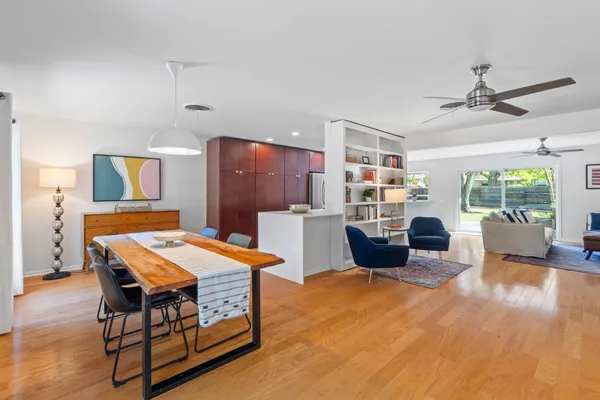 $695,000 | 5511 Delwood Drive, Austin, TX 78723