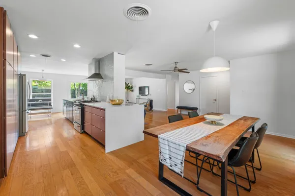 $695,000 | 5511 Delwood Drive, Austin, TX 78723