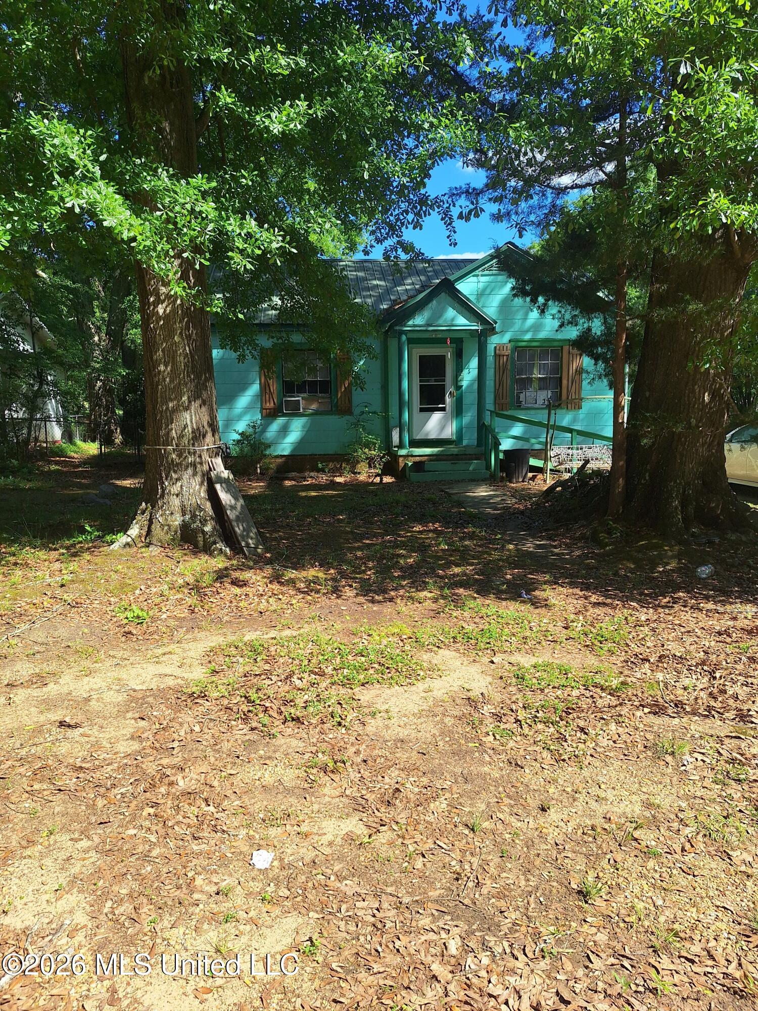 627 South 6th Street McComb, MS 39648 - Photo 1 of 4 1000009211