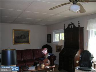 294 South Highland Road Springfield, PA 19064 - Photo 10 of 18 Living Room