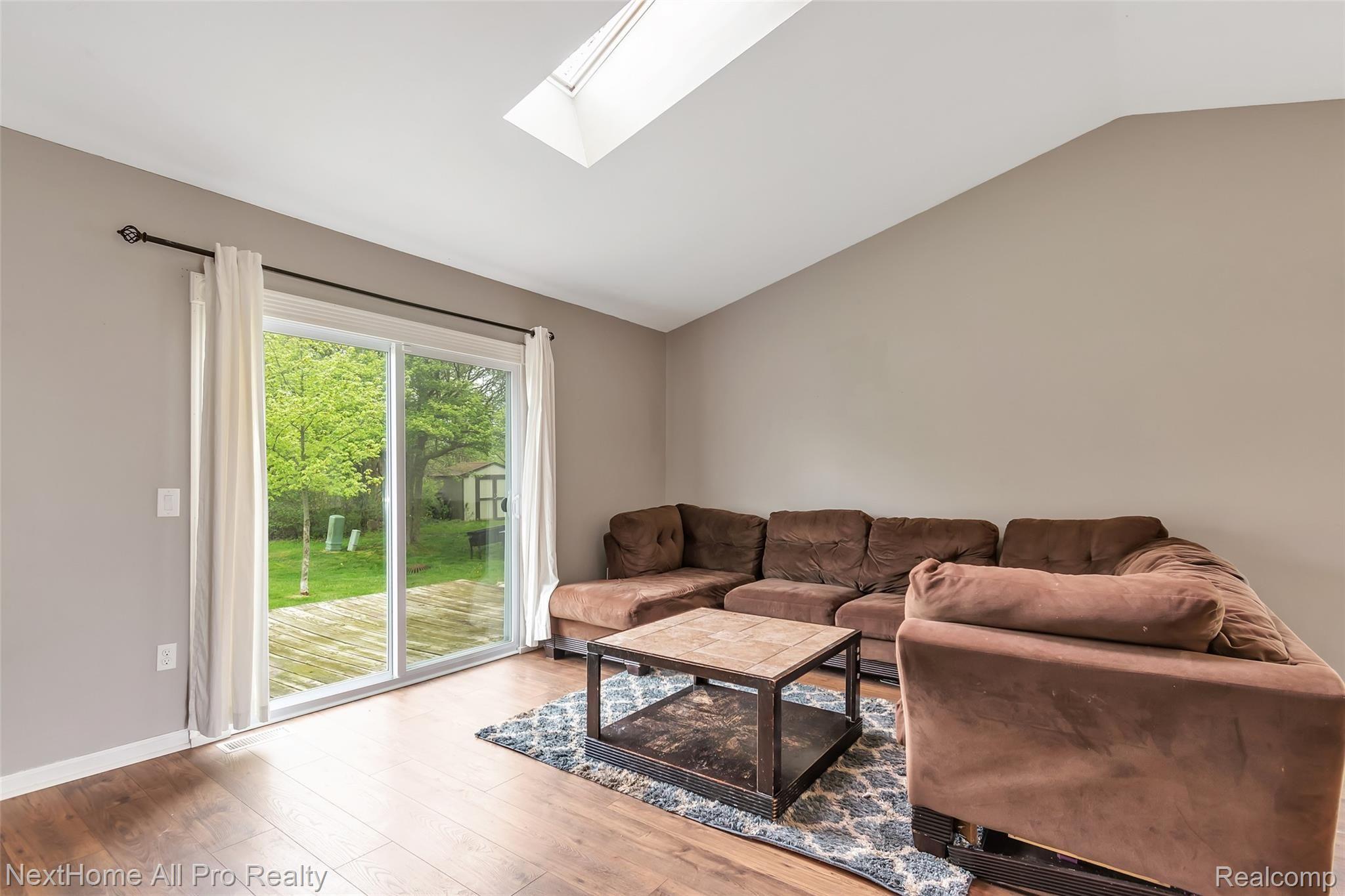 168 North Willard Road Canton, MI 48187 - Photo 5 of 40 Greatroom