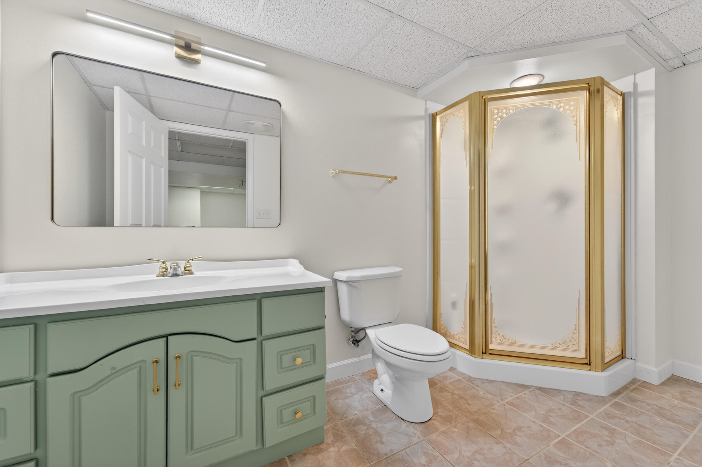 3745 Pilgrim Road Brookfield, WI 53005 - Photo 21 of 30 2nd Full Bath