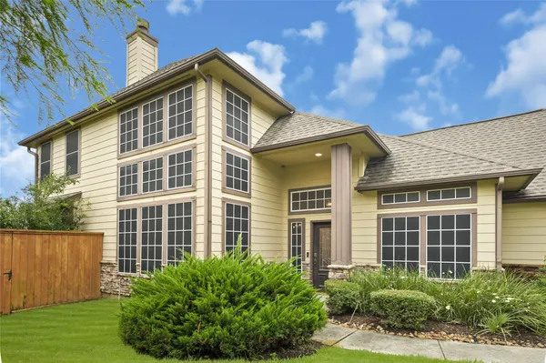 $319,900 | 7935 Glenn Cliff Drive, Houston, TX 77064
