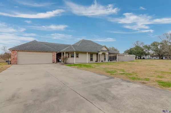 $387,000 | 4632 McKenzie Lane, Brusly, LA 70719