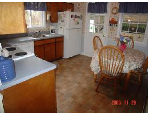 18 Meade Road North Reading, MA 01864 - Photo 6 of 13 Gallery Image 6