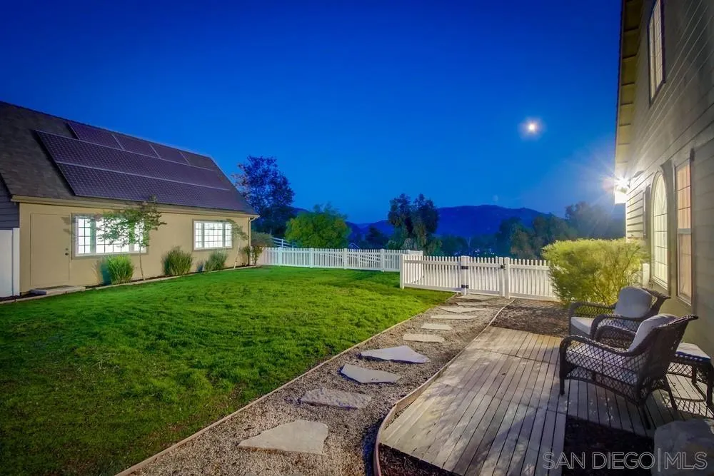 2543 Daisy Lane Fallbrook, CA 92028 - Photo 62 of 74