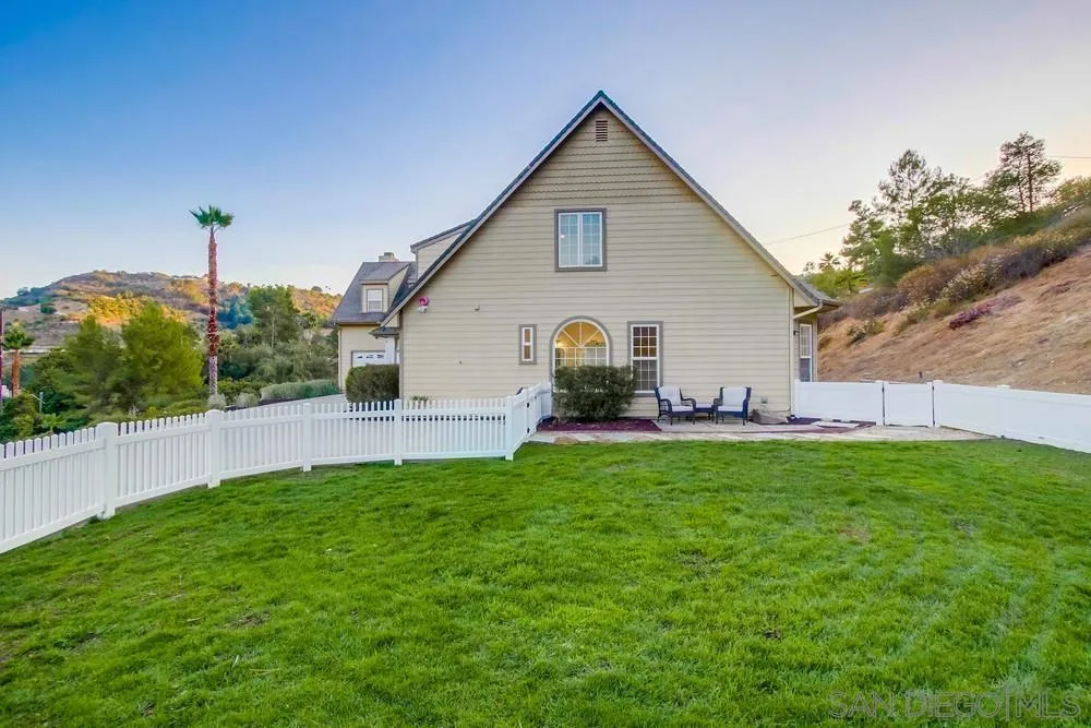 2543 Daisy Lane Fallbrook, CA 92028 - Photo 72 of 74 a view of backyard of house with green space