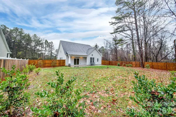 $2,499 | 10615 Forest Drive, Matthews, NC 28105