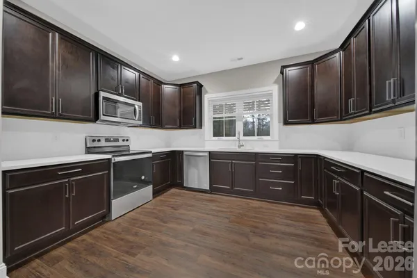 $2,499 | 10615 Forest Drive, Matthews, NC 28105