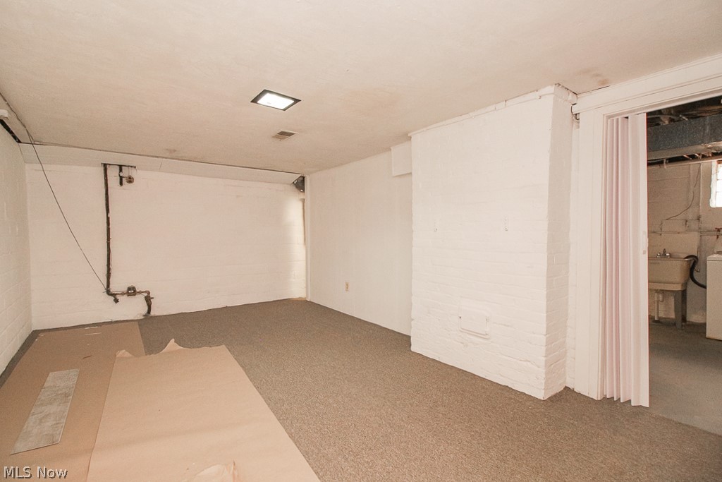 1166 Sylvania Road Cleveland, OH 44121 - Photo 30 of 34
