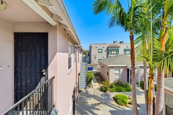 $1,450,000 | 2669 North Lime Avenue, Signal Hill, CA 90755
