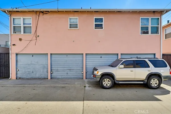 $1,450,000 | 2669 North Lime Avenue, Signal Hill, CA 90755