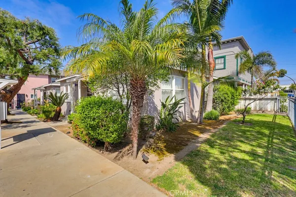 $1,450,000 | 2669 North Lime Avenue, Signal Hill, CA 90755