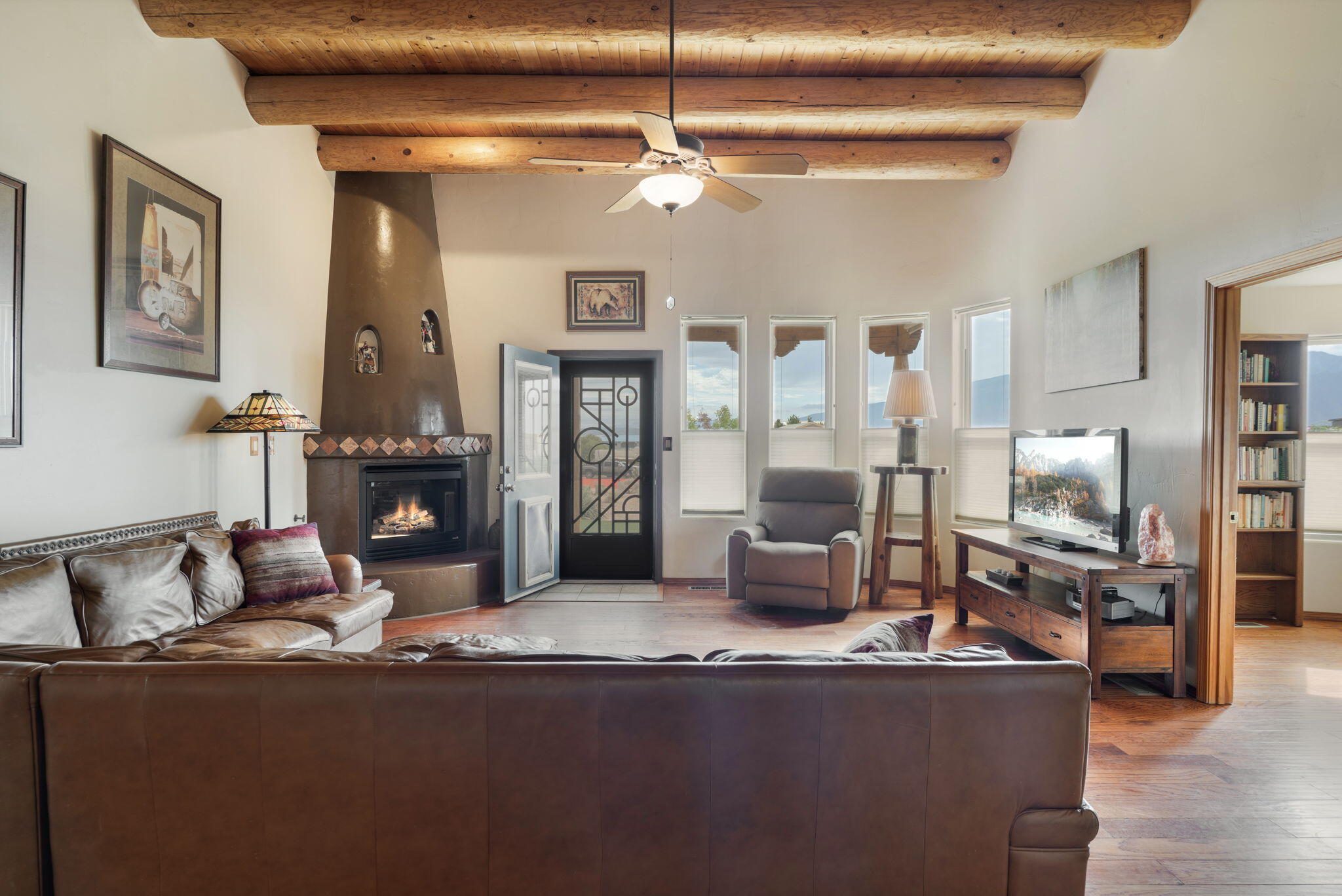 3302 Demavend Road Northeast Rio Rancho, NM 87144 - Photo 9 of 48 Gallery Image 9