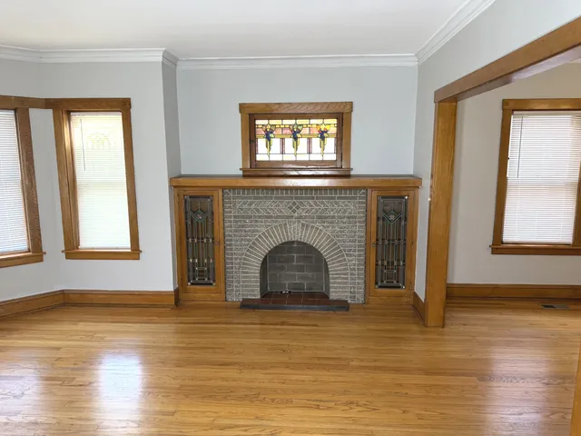 $2,500 | 1940 Wenonah Avenue, Berwyn, IL 60402