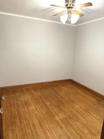 $2,500 | 1940 Wenonah Avenue, Berwyn, IL 60402