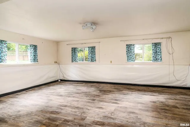 $190,000 | 1301 West Court Street, Carbondale, IL 62901