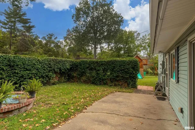 $190,000 | 1301 West Court Street, Carbondale, IL 62901