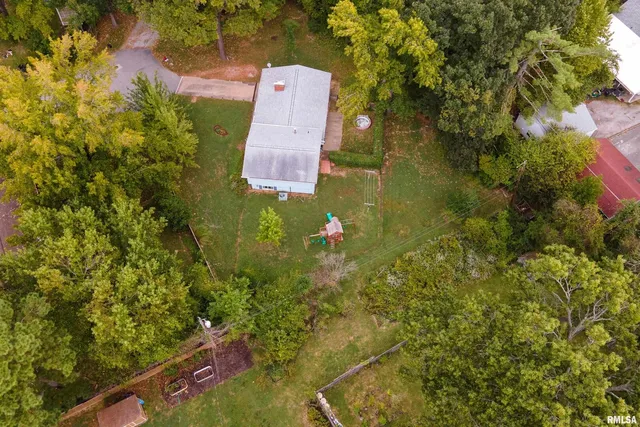 $190,000 | 1301 West Court Street, Carbondale, IL 62901