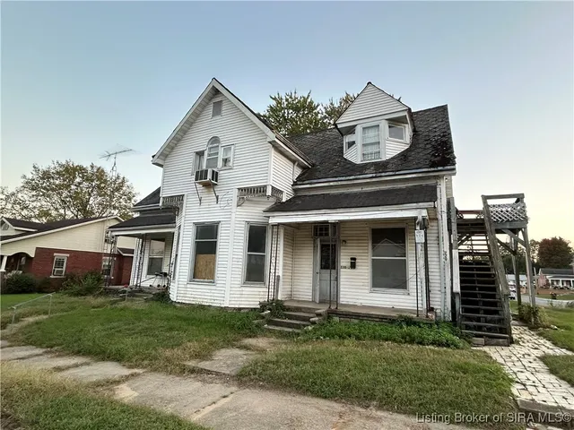 $189,000 | 220 West Spring Street, Brownstown, IN 47220