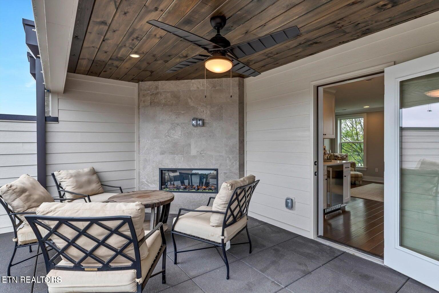 1812 Thunderhead Road Knoxville, TN 37922 - Photo 26 of 35 NSTC 28 - Open Rooftop Patio with Firepl